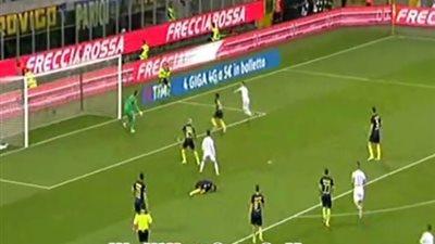 بالفيديو.. إنتر ميلان يتقدم بهدف أمام نابولي بالشوط الأول