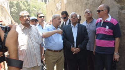 بالفيديو والصور .. محافظ القاهرة: ترميم 50 منزلًا خلف «القنصلية الإيطالية»