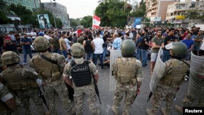 أمريكا تطالب الجيش اللبناني بحماية المتظاهرين (فيديو)