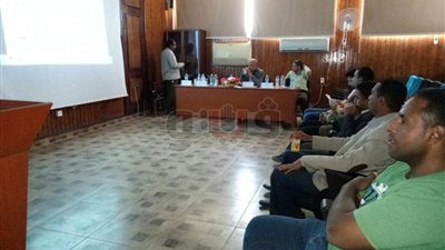 مناقشة أبحاث الطلاب الوافدين بجامعة أسوان (صور)