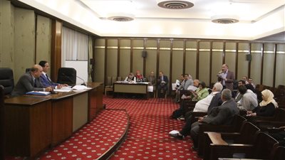 قطاعات الصحة تطالب بزيادة مخصصاتها المالية في الموازنة العامة