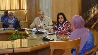 محافظ دمياط يتابع تنفيذ خطة تطوير شوارع المحافظة