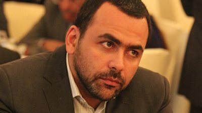 تأجيل محاكمة يوسف الحسيني في اتهامه بسب الزند لـ 26 يونيو