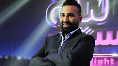 أحمد سعد يؤدي عمرة بعد خبر زواجه من سمية الخشاب