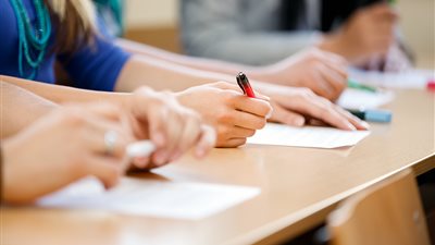 بعد فضيحة التسريب.. خبير مصري يقترح حلولا لمشكلات امتحان الـ(SAT)