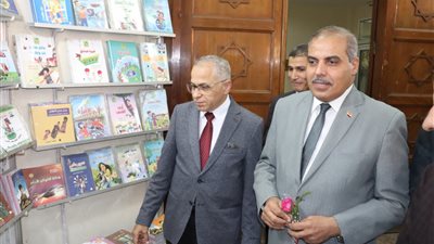 رئيس جامعة الأزهر يفتتح معرضا بالتعاون مع الهيئة المصرية العامة للكتاب