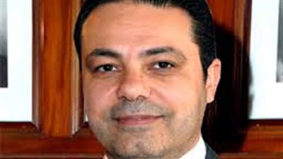 عباس: سداد مستحقات المقاولين ينشط عجلة الإنتاج