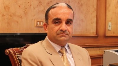 عاطف فاروق يكتب: تأديب رئيس هيئة النظافة بالقاهرة ومساعده للشئون المالية.. خرجا على مقتضى الواجب الوظيفي.. أبرما عقد إنشاء وتطوير ١٦ نافورة لاستغلالها إعلانيًا دون تفويض وبالمخالفة للقانون