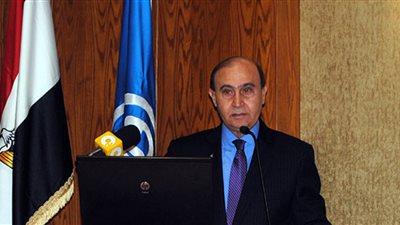 وزير الشئون البحرية البنمي يؤكد على التعاون مع قناة السويس