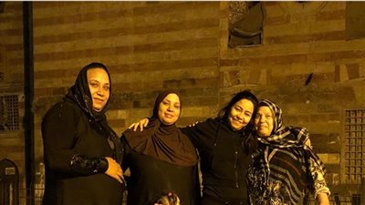 شيرين عبد الوهاب تستعيد ذكريات الطفولة بمسقط رأسها بـ«القلعة» (صور)