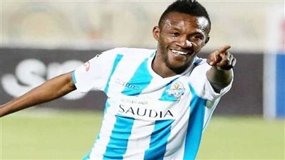 ناديان تركيان ينافسان الأهلي لخطف 