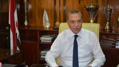 محافظ قنا: توريد 23 ألفا و53 طن قمح للشون والصوامع