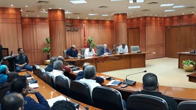 محافظ بورسعيد: حصر جميع الأسواق العشوائية وتطويرها (صور)