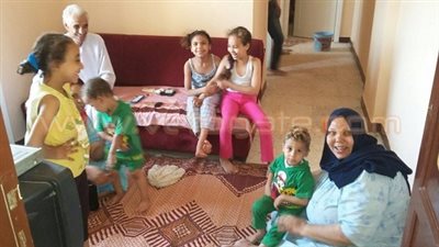 بالصور.. بعد 8 سنوات في العراء سكان الإيواء بشبرا الخيمة يقضون العيد بشققهم السكنية.. محافظ القليوبية يشكل لجنة للاطمئنان على الأهالي وتقديم التهنئة لهم بالعيد.. ويؤكد اهتمام الرئيس بالفقراء والمهمشين