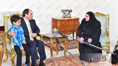 «الرئاسة» في 30 يوما.. السيسي يلتقي زعماء أمريكا والكونغو والسعودية والأردن.. يبحث التعاون مع وزيري دفاع أمريكا وقبرص.. يفتتح مؤتمر الشباب.. ويتابع المشروعات القومية