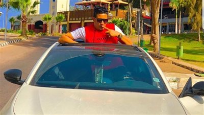 حمو بيكا يرد على مهاجميه بعد شرائه سيارة مرسيدس: 