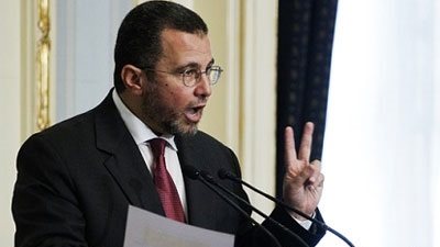 الحكومة تناقش أزمة الوقود وقرض صندوق النقد