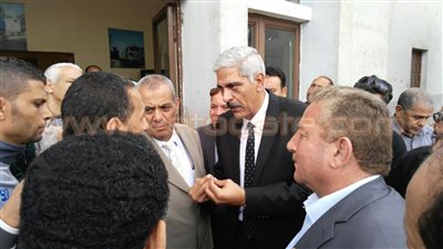 رئيس هيئة السكة الحديد يتفقد منطقة ورش فرز القاهرة