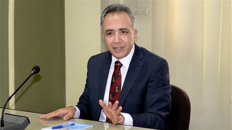 الدكتور أشرف حافظ،