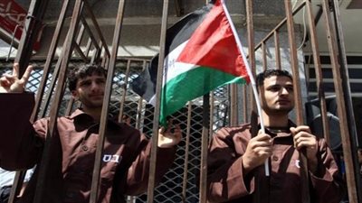 هيئة شئون الأسرى الفلسطنيين: 20 أسيرا مضربا سقطوا أرضا