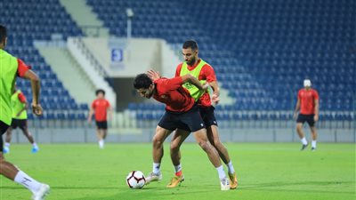 فايلر يركز على تدريبات الكرة في مران الأهلي الأول بالإمارات
