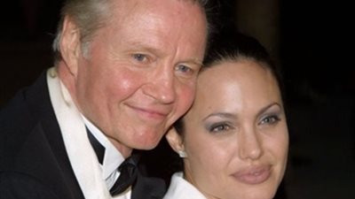 والد «أنجلينا جولى» يدعم إسرائيل ويدافع عن السامية