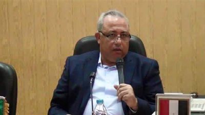 محافظ الشرقية يطالب بتوفير سيارات لشرطة المرافق