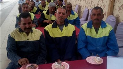 تكريم العاملين بهيئة النظافة والتجميل بالجيزة بمناسبة عيد العمال