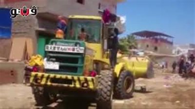 محافظ دمياط: مستمرون بهدم منازل قرية الصيادين (فيديو)