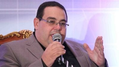 النائب السابق لرئيس البورصة: لو تأخر موعد تعويم الجنيه شهرين لزادت الأمور الاقتصادية بمصر سوءا