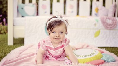 بالصور.. أجمل طفلة في بريطانيا