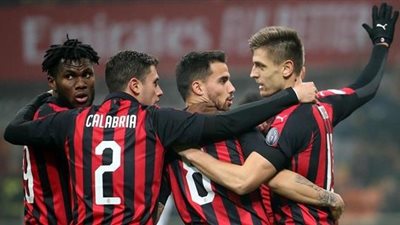 ميلان يهزم سبال بهدف في الدوري الإيطالي