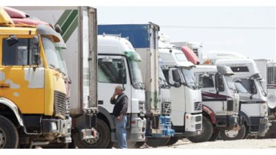 غضب أصحاب الشاحنات في الأردن من فرض رسوم على دخولها مصر