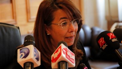 شبكة اتصالات دولية بالعريش لتسهيل دخول مواد الإغاثة إلى غزة.. «التضامن»: إدخال 35 طن أدوية سعودية إلى القطاع.. الهلال الأحمر المصري يقدم 10 أطنان مستلزمات طبية.. والإمارات تدفع بـ6 مستشفيات 