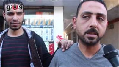 بالفيديو..مواطنون لـ«المسئولين» بعد ارتفاع الدولار:«ارحمونا»