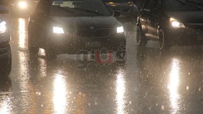 المرور تعيد فتح طريق العين السخنة.. وكثافات متحركة بمحاور القاهرة