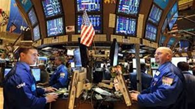 تراجع الأسهم الأمريكية في بداية تعاملاتها