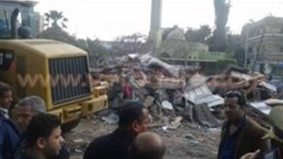 بالصور.. حملة إزالة إشغالات الطرق تثير غضب بائعي الشرقية