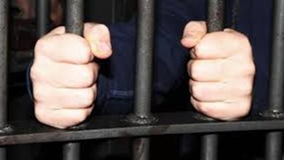 ضبط موزع بريد لاتهامه بالتلاعب في خطابات العملاء بسموحة