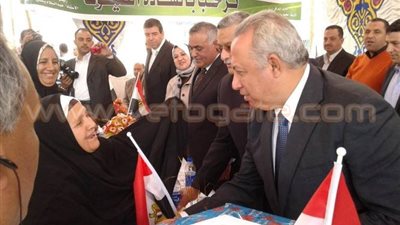 بالصور.. محافظ الشرقية يكرم أيتام «شنبارة» بالزقازيق
