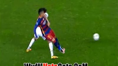 بالفيديو.. «النني» يتدخل بقوة على «نيمار» بمباراة برشلونة وأرسنال