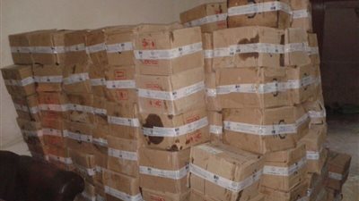 ضبط 4 كراتين أدوية محظور تدوالها داخل سوبر ماركت بالمنيا