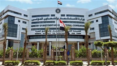 خبراء: التشريعات الاستثمارية خلقت مناخا اقتصاديا صحيا وتستحق جوائز دولية