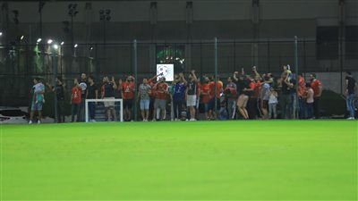 جماهير الأهلي تشاهد المران المسائي للفريق في الإمارات