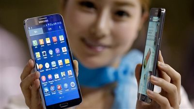 أبل تتصدر مبيعات الهواتف الذكية في الولايات المتحدة وسط تراجع لسامسونج