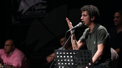 إبراهيم فرج يتألق بأشعاره في ساقية الصاوي (صور)