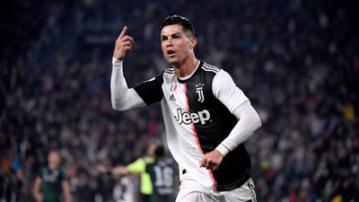 والدة رونالدو: المافيا حرمت كريستيانو من جوائز عديدة