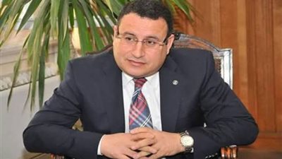 محافظ الإسكندرية ووزير القوى العاملة يطلقان البرنامج الثالث من مبادرة 