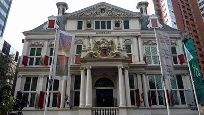 لص روماني يتهم إدارة متحف هولندي بـ