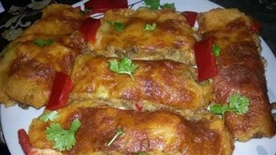 طريقة إعداد سويسرول الدجاج بحشو العجينة والفلفل الأخضر